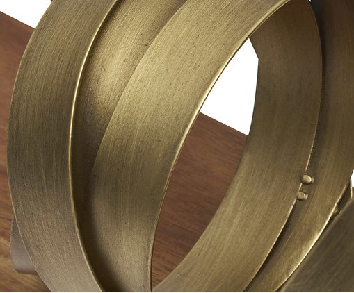 Escultura em Mdf e Metal Escultura em Mdf e Metal