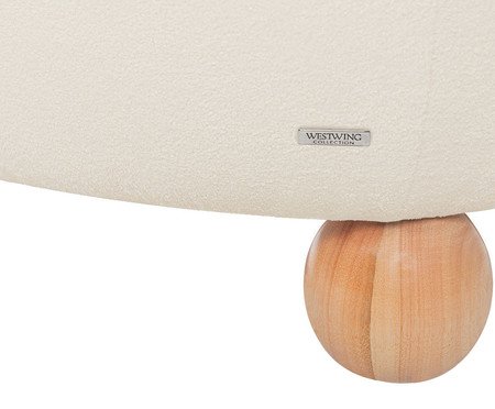 Poltrona Ball Feet em Boucle Aveludado Branco | Westwing