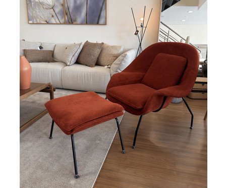 Poltrona Womb Chair com Pufe Revestida  Boucle  Telha | Westwing