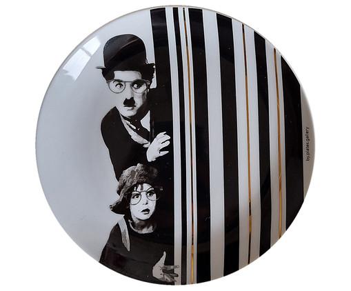 Prato de Porcelana Chaplin e O Menino, Preto | WestwingNow