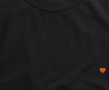 Camiseta Coração Preta e Laranja | Westwing