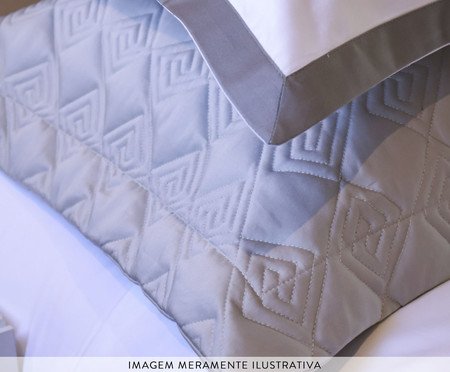 Colcha Matelassada 400 fios - Cinza Claro | Westwing
