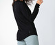 Camiseta Feminina Tee L/S V Neck Preta, Colorido | WestwingNow