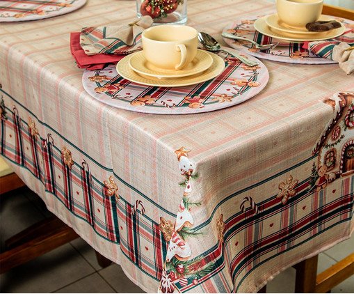 Toalha de Mesa Natalina A Magia dos Biscoitos I - Creme, beige | WestwingNow