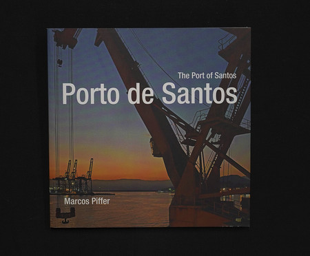 Livro em Capa Dura 'Porto de Santos | The Port Of Santos' | WestwingNow