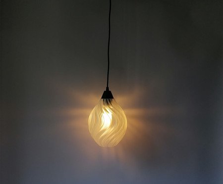 Pendente Fluxus Médio com Cabo Preto e Cúpula Translúcida | Westwing