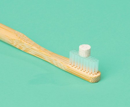 Escova de Dente de Bambu 100% Biodegradável | Westwing