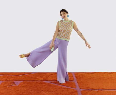 Calça Pantalona Glossy com Fenda Lilás | Westwing