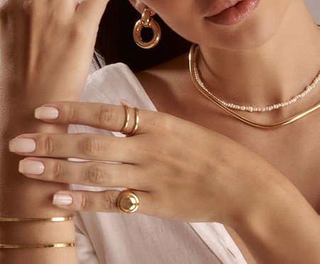 Anel Metal Vazado com Banho de Ouro 18K Ajustável. | Westwing