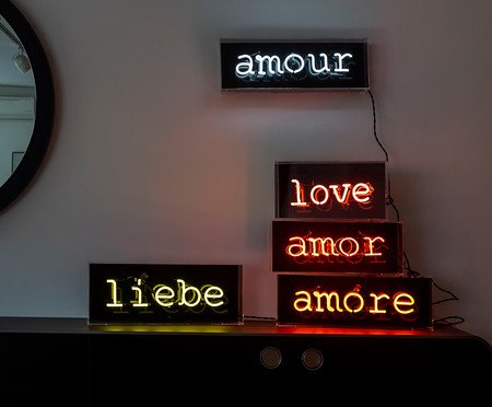 Luminária Amor em Língua Amore | Westwing