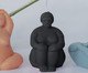 Vela Escultura Yogini Joelho Preto, Preto | WestwingNow