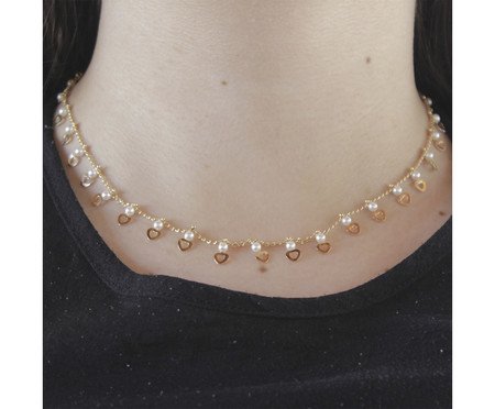 Choker Micro Pérolas Penduradas com Corações Banhado à Ouro 18K | Westwing