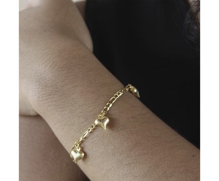 Pulseira Elo Fígaro Três Corações Banhado à Ouro 18K | Westwing