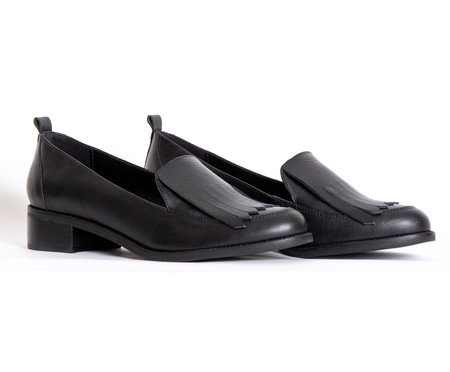 Loafer em Couro Girlboss Preto | Westwing