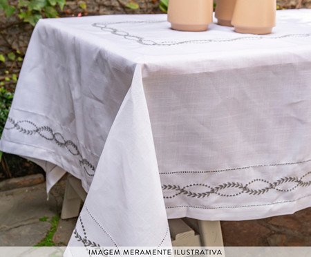 Toalha de Mesa Bordada Erlian Branca | Westwing