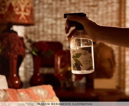Água Perfumada Vegana Orquídea Negra e Flor de Laranjeira | Westwing