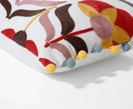 Capa de Almofada Bordada Mayta com pompoms | Westwing