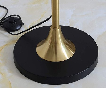 Luminária de Piso com Cúpula Hampton Preta e Dourada | Westwing