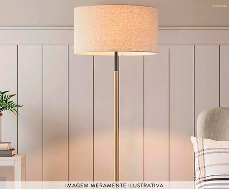 Luminária de Piso com Cúpula Hampton Preta e Dourada | Westwing