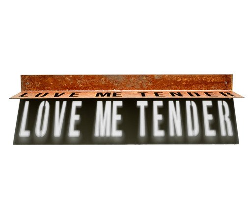 Placa em Ferro - Love Me Tender, Marrom | WestwingNow