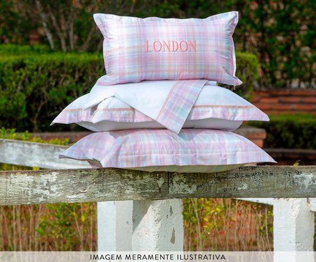 Capa de Almofada Bordada Xadrez London Rosa | Westwing