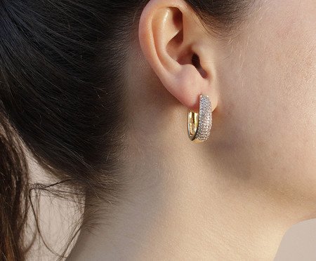 Brinco Argola Oval Larga Ouro 18K com Cravação de Zirconias e  Ródio | Westwing