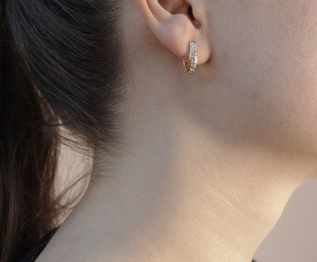 Brinco Argola Oval Venice Banho de Ouro 18K Cravação de Zirconias | Westwing