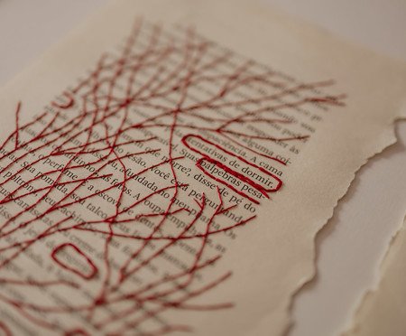 Quadro Silêncio Vermelho | Westwing