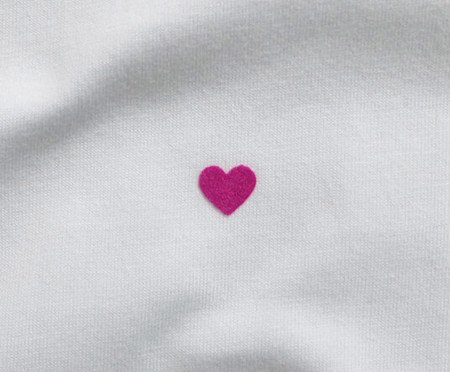 Camiseta Cotton Branca - Coração Micro Rosa Pink | Westwing