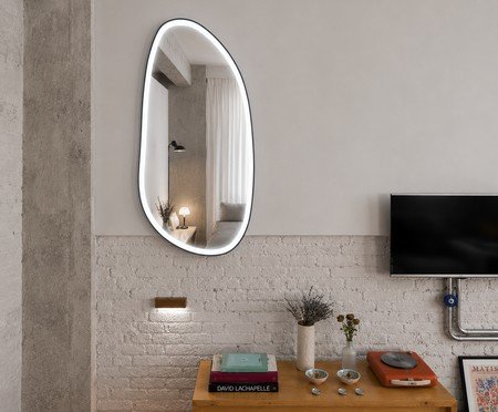 Espelho Orgânico Gávea Preto com Led Frontal Branco Frio | Westwing