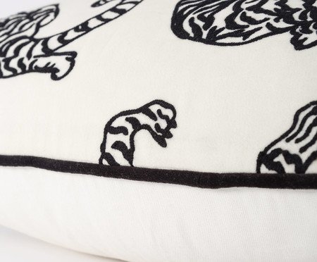 Capa de Almofada Bordado de Tigre Branca | Westwing