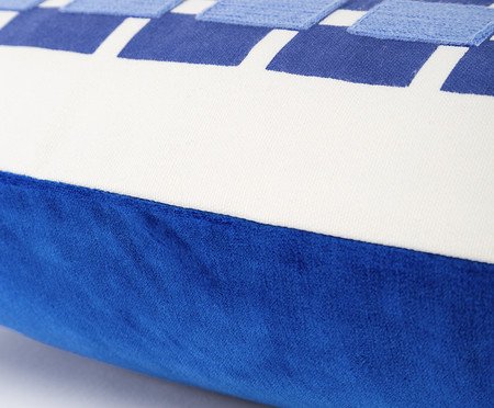 Capa de Almofada com Bordado Geométrico Azul | Westwing