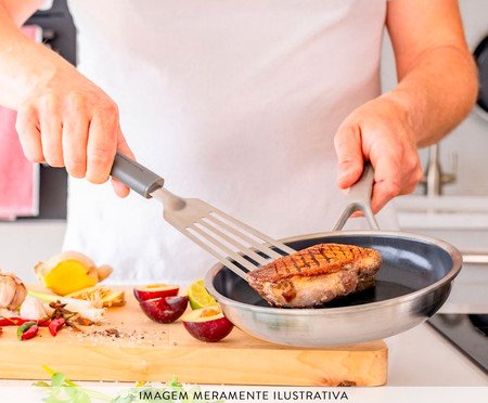 Espátula Perfurada em Aço Inox Kitchenaid Cinza | Westwing