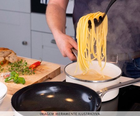 Pegador para Macarrão Kitchenaid Preto | Westwing