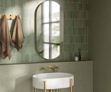 Espelho com Moldura Hubba Pill Dourado | Westwing