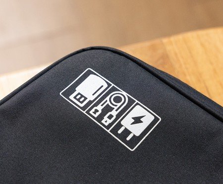 Organizador de Cabos com Alça Preto | Westwing