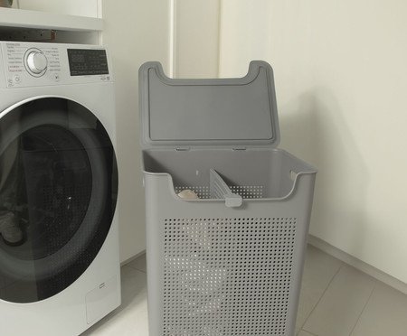 Cesto de Roupas Duplo Compartimento Flow Fechado Chumbo | Westwing
