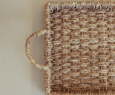 Bandeja com Alça em Fibra Natural Wolff | Westwing