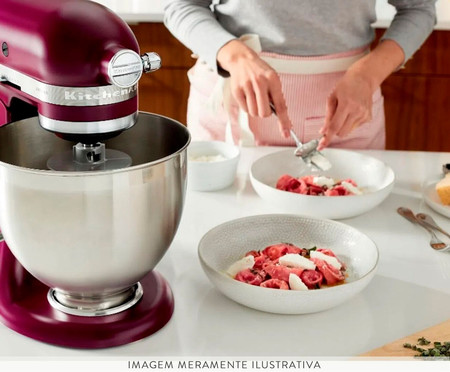 Batedeira Stand Mixer Color of the Year - Beetroot | WestwingNow