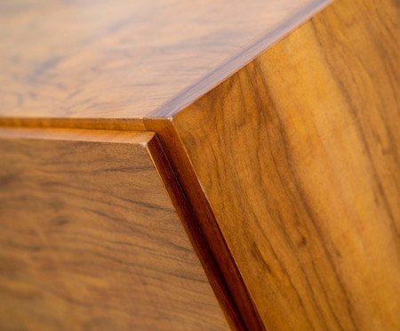 Buffet Okka Imbuia - Natural e Dourado | Westwing