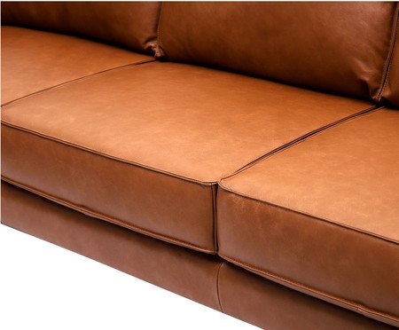 Sofá 3 lugares em Couro Ettore Caramelo | Westwing