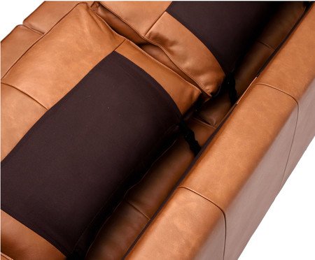 Sofá 3 lugares em Couro Ettore Caramelo | Westwing