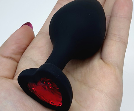 Plug Anal em Silicone de Coração Preto com Pedra Vermelha - M | WestwingNow