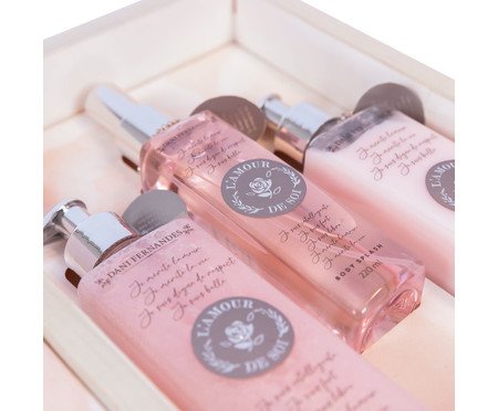 Kit Body Splash Sabonete e Loção Perfumada Lamour de Soi | Westwing