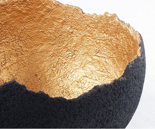 Centro de Mesa Roma Grande Preto e Dourado, Preto | WestwingNow